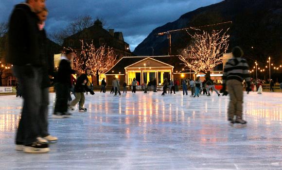 Quaderwiese artificial ice rink in the city centre