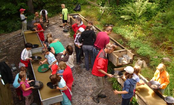 Panning for gold at Grabenmühle