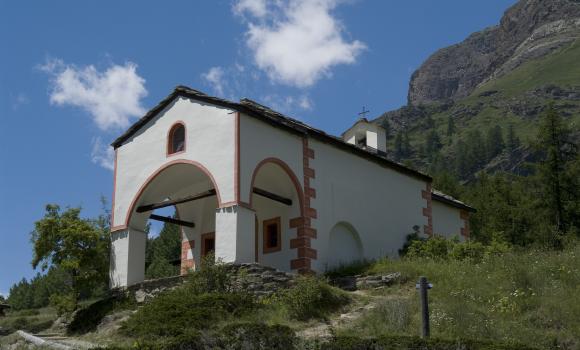 Chapel walk in Zermatt