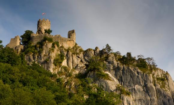 Neu-Falkenstein Ruins