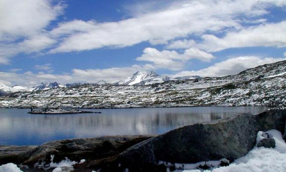 Grimsel gneiss and Glacial Ice