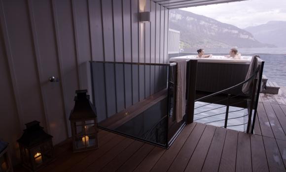 Wellness indulgence with a jump in Lake Thun