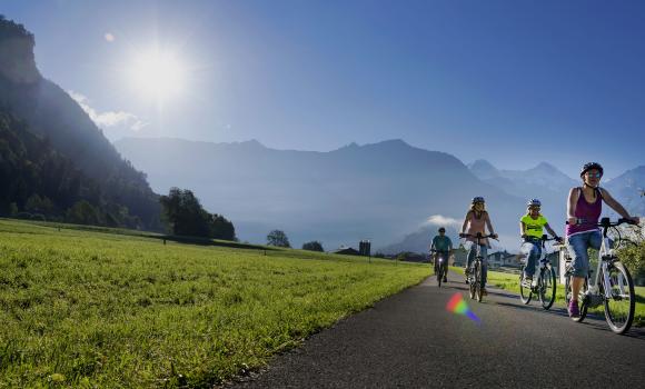 By E-bike through the Oberland