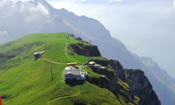 Fronalpstock – panoramic trail around the summit