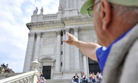 Guided city tour for individual visitors