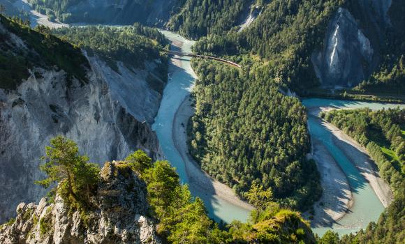 On a raft through the Swiss Grand Canyon