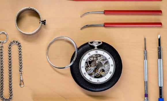 Make your own watch at the Centre Horloger