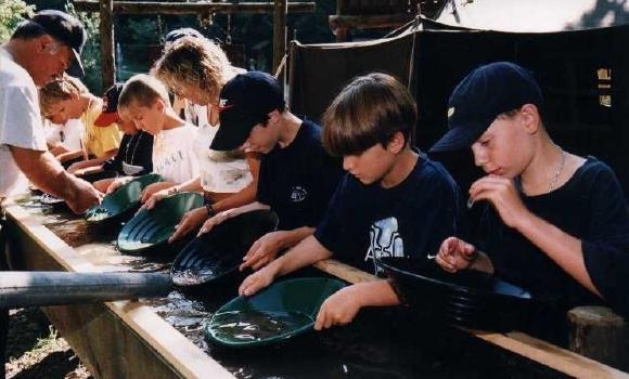 Grabenmühle - prospecting for gold - trout fishing