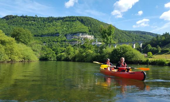 Risalire il Doubs in canoa