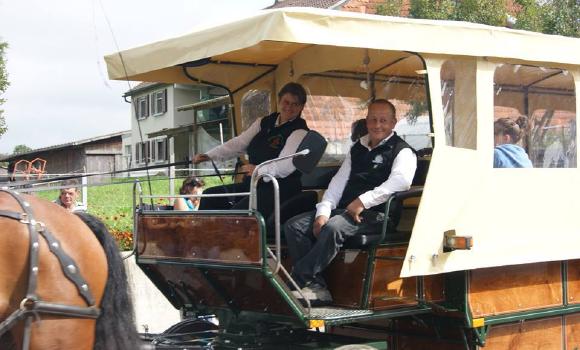 Nella carrozza della fondue di Gruyères