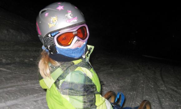 La pista da sci si trasforma di notte in pista per slitte