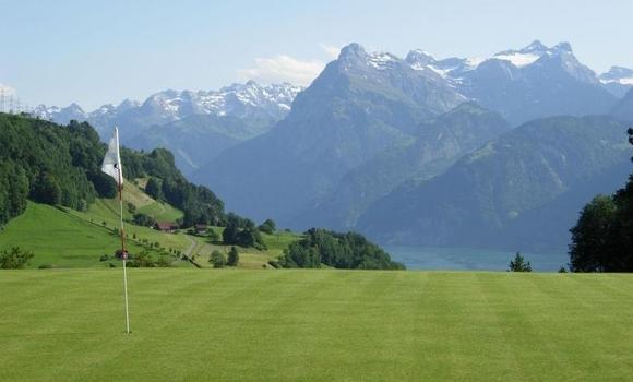 Golf nella regione del lago dei Quattro Cantoni