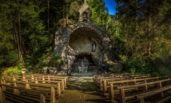 Grotta di Lourdes