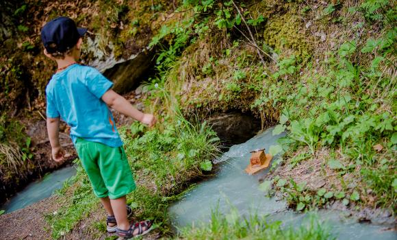 Crociera lungo il ruscello Connbächli