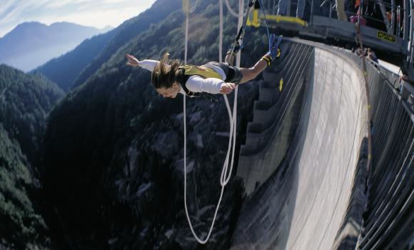 Val Verzasca - 007 Golden Eye Bungee Jumping