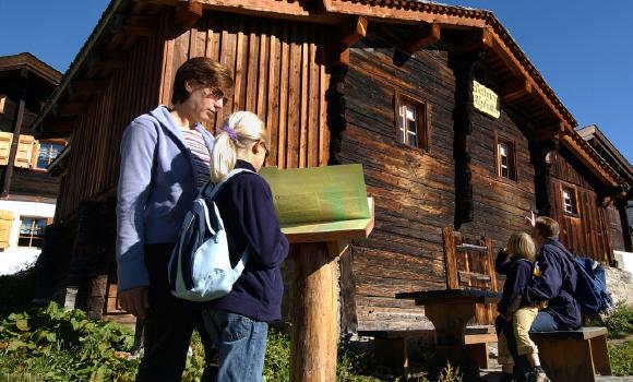 Sentiero didattico culturale "La vita di una volta tra il villaggio e l'alpe"