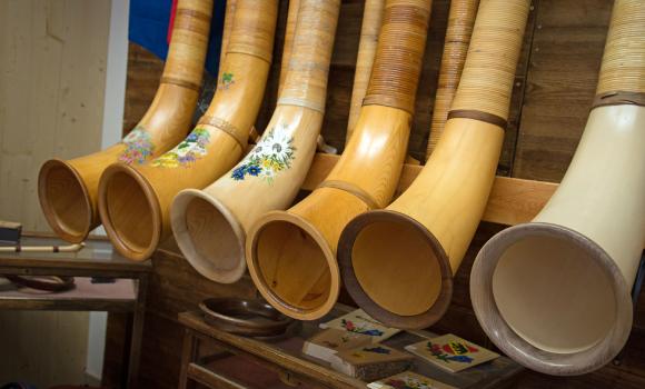 Visit the Alphorn factory