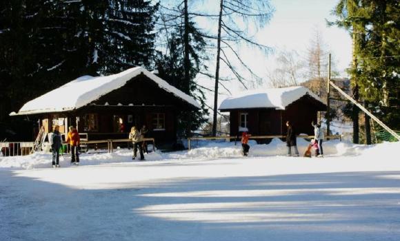 Pista da ghiaccio naturale di Caux