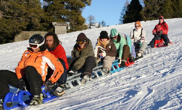 Piste de luge pour toute la famille