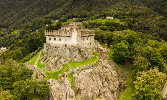 Châteaux et forteresses à Bellinzona